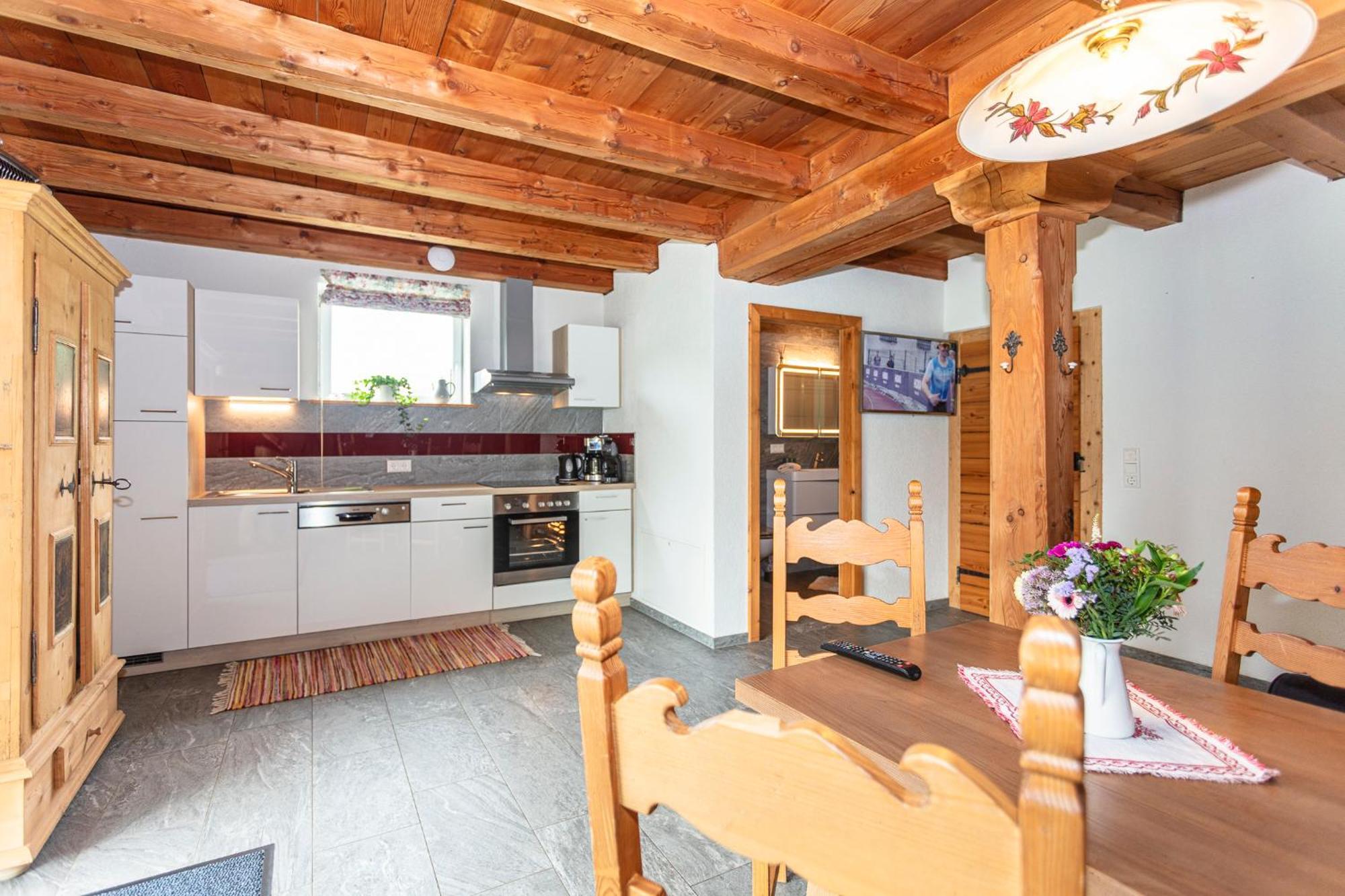 Langrieshof Apartment *